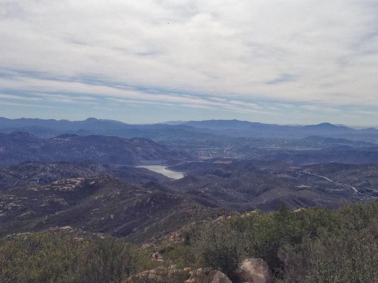 ironmountainsandiegohikingtraillocalsoutherncaliforniasummit