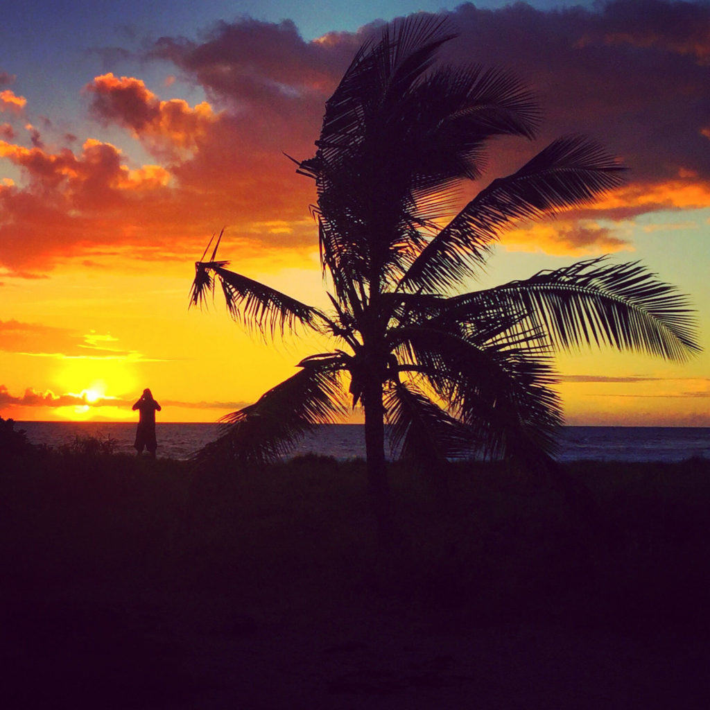 hawaii airport hike, things to do in kona, best kona hikes, best hawaii hikes, island hikes, island sunset hikes, big island hawaii hiking trails, old kona airport hiking trail, where to hike at sunset, hawaii hikes